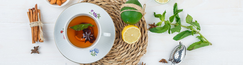 Teplé nápoje - čaj v cukrárně Romance
